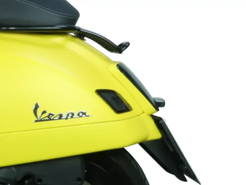 Achterlichtframe MOTO NOSTRA Mat Geel (974/a) Vespa GTS 125