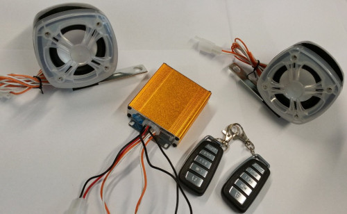 Scooter versterker met USB, speakers en afstandsbediening