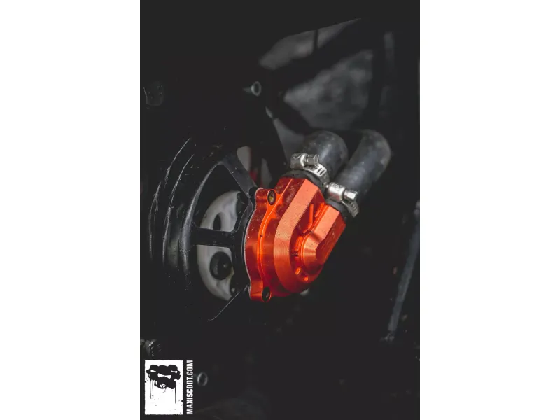 STR8 Waterpomp Deksel Extreme Cut Minarelli  LC Zwart