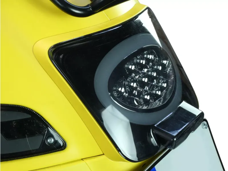 Achterlichtframe MOTO NOSTRA Mat Geel (974/a) Vespa GTS 125