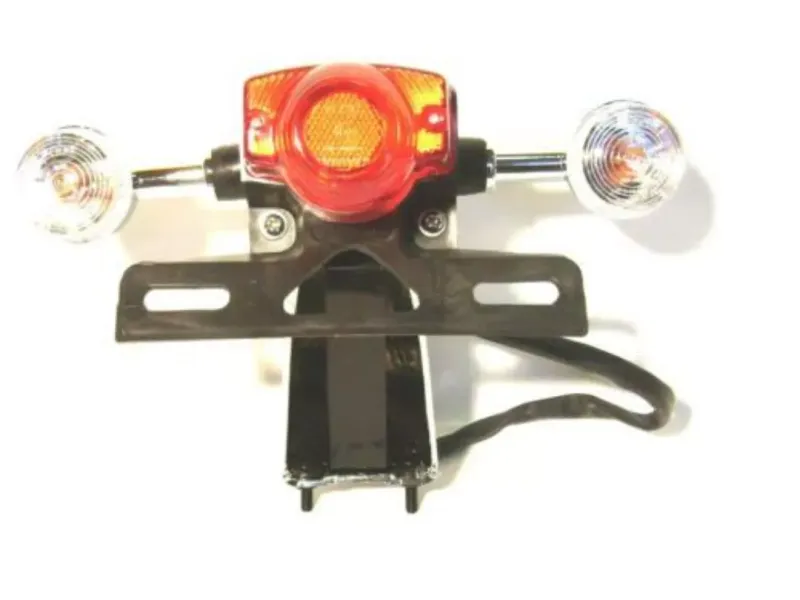 Achterlicht China GR.Retro + Blank Raw (3pins) 3pins connector stekker + 4 losse stekkers Bay15D 12V 21/5W BA15S 12V 10W