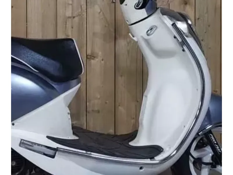 Valbeugel SYM Mio Chroom (voorkant)