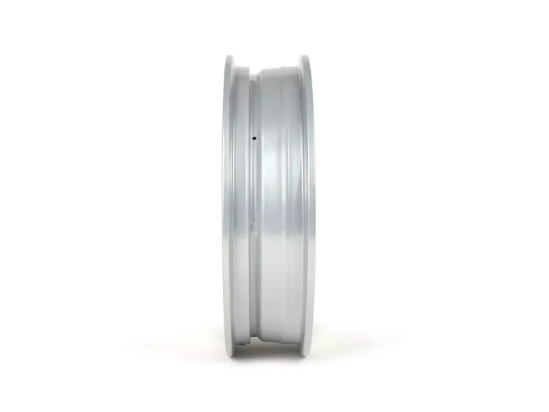 velg  BGM pro tubeless 2.10 10 inch, aluminium  vespa (type px)   vespa smallframe v50, 50n, special, pv, et3, pk50 125 (s/xl/xl2), largeframe px, t5, sprint, rally , gt/gtr, lml star, deluxe   zilver