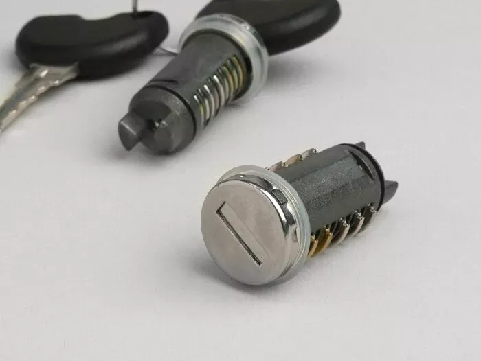 Slotcilinderset  OEM Kwaliteit Vespa Gilera ICE, Runner (t/m 2005), Vespa ET2, ET4, LX, LXV, S   2 Delig