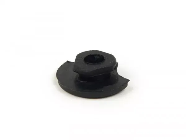 Grommet Piaggio Leader Quasar Motor 4 Takt 125 300cc (Gebruikt Als Steun Voor Koppelingsmoerdeksel)