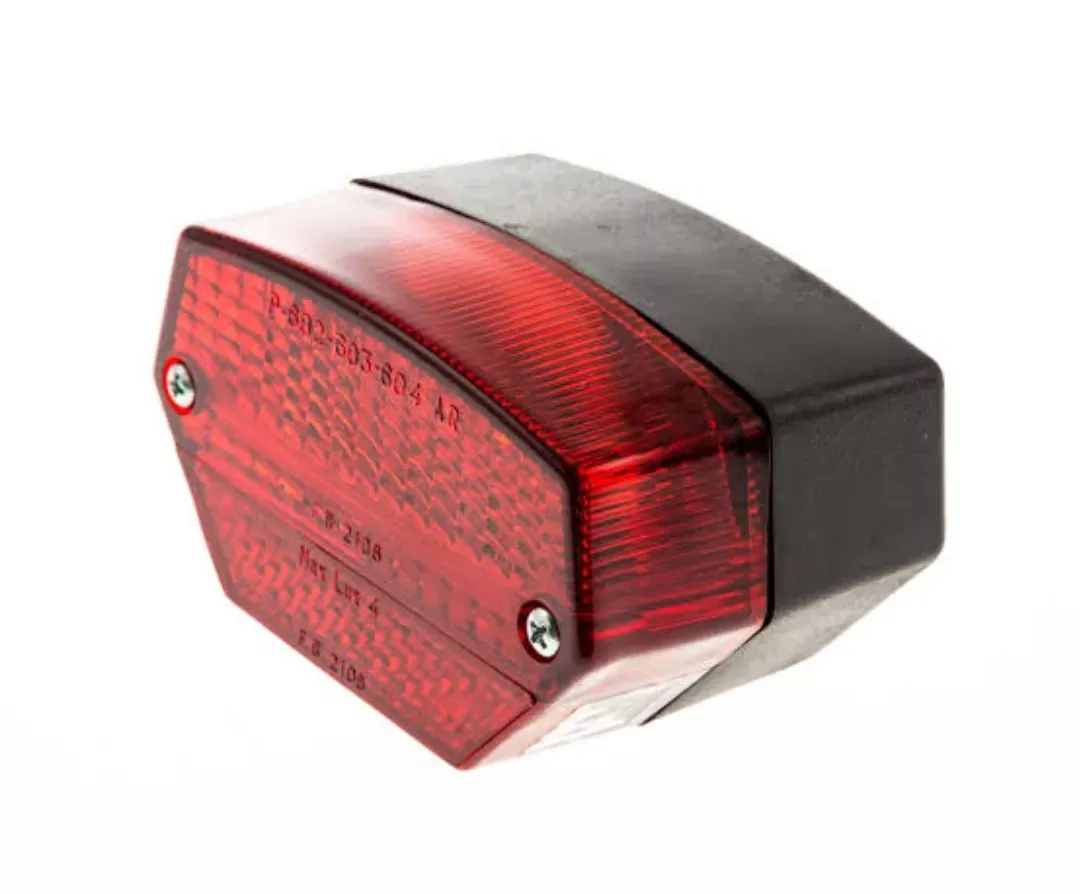 Achterlicht Universeel Zonder Steun (ulo) Rood CE Bay15D	 