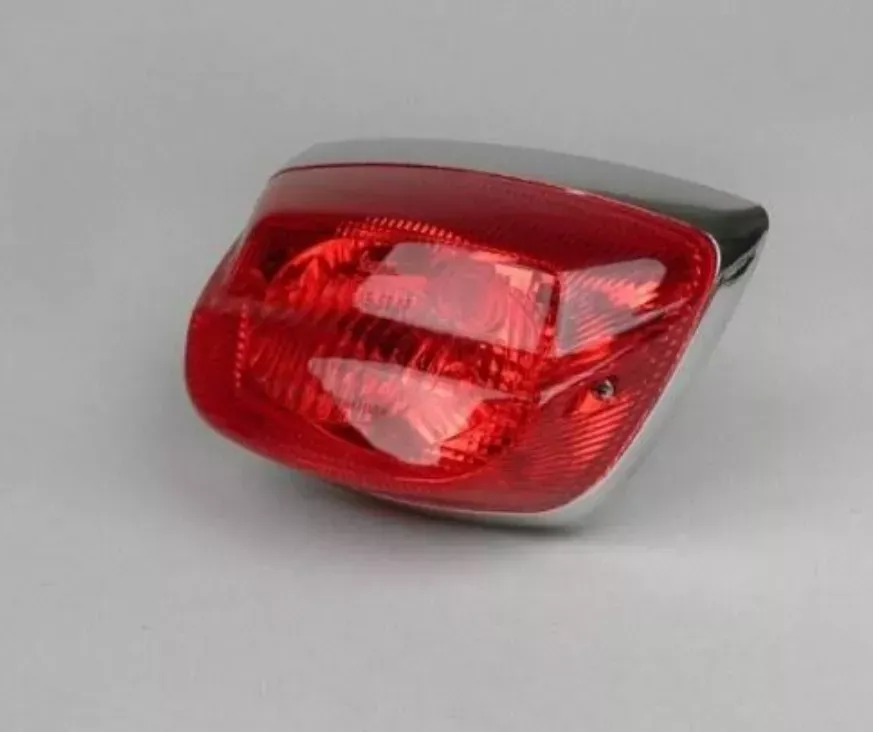 Achterlicht Vespa LXV/LX 50/125cc Rood Elec CE Bay15D 12V 18/5W G18 Kleine Bol	   