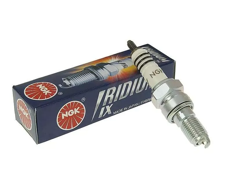 Bougie NGK CR8EIX (Irridium bougie voor Vespa / Piaggio 4t 2v)