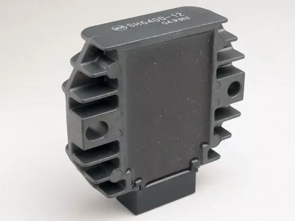 Spanningsregelaar 5 Pin 12V Incl. Knipperrelais Vespa ET4 (Zapm19)  LX125 150 LXV125 150 S125 150