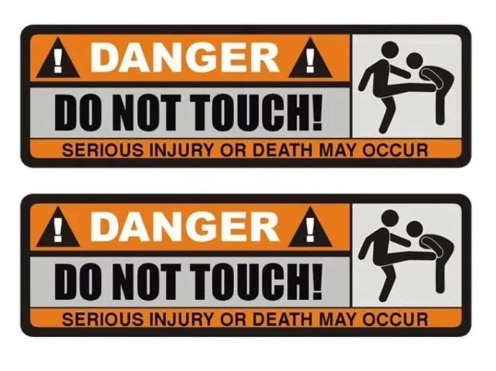 Sticker - Do not touch! (2 stuks)