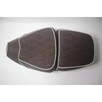 Buddy / Zadel AGM VX50 / China Retro scooter Bruin ruit