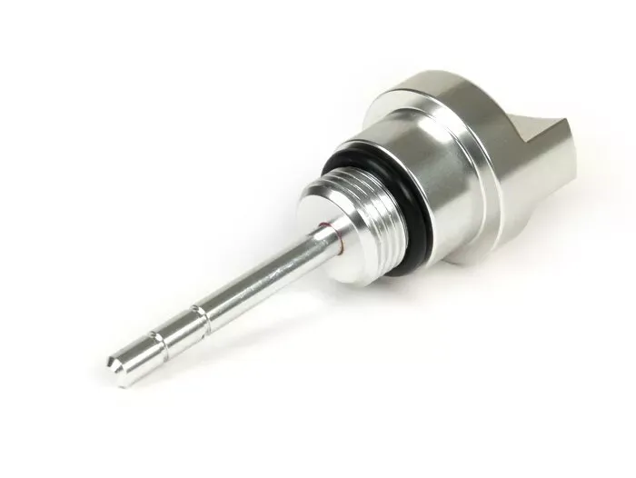 olievuldop met peilstok  BGM pro, motorolie  piaggio leader/quasar   vespa et4, lx, lxv, s, gt, gts, gtv, gtl 125 300cc   geanodiseerd zilver