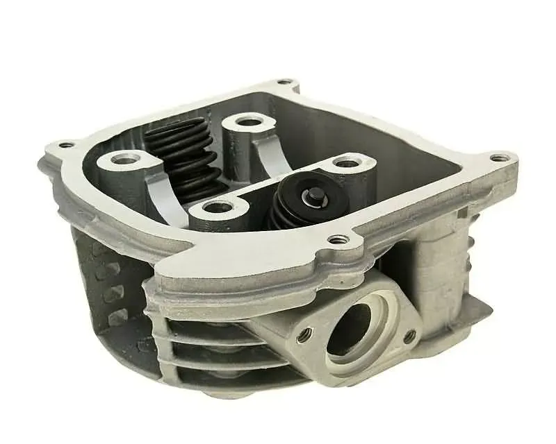 Cylinderkop Gy6 / China - lange kleppen (69,5 mm)