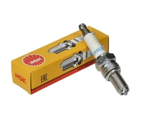 Bougie Piaggio Zip 4T / Vespa LX 4T 2v / Vespa Sprint 4T 2v / Primavera 4T 2v - NGK CR8EB 