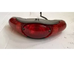Achterlicht Aprilia Scarabeo 50/100cc 4T ''01-''06  Bay15D 12V 21/5W BA15S 12V 10W	