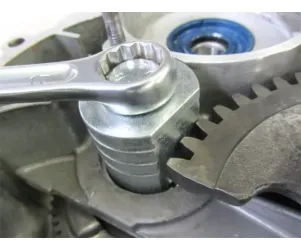 montagegereedschap voor primair tandwiel  BGM pro (made in germany)  vespa v50, ss50, ss90, v90, v100, pv125, et3, pk s, pk xl