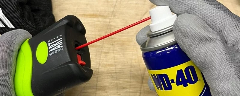 scooterslot schoonmaken